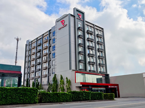 达沃红色星球酒店