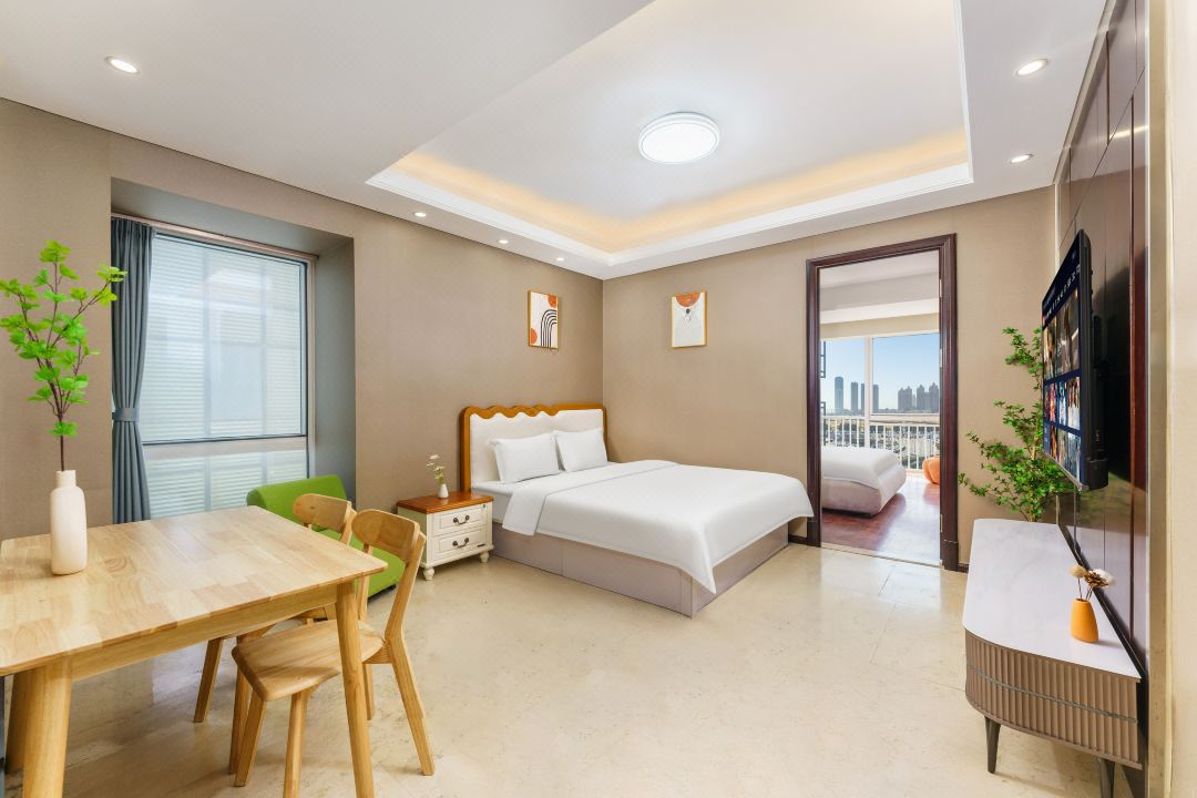 Hello Dalian Homestay (Xinghai Square Daguan Store)