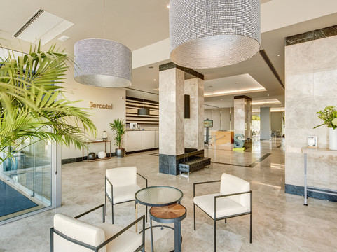 斯考特尔蒙卡达城市酒店主图