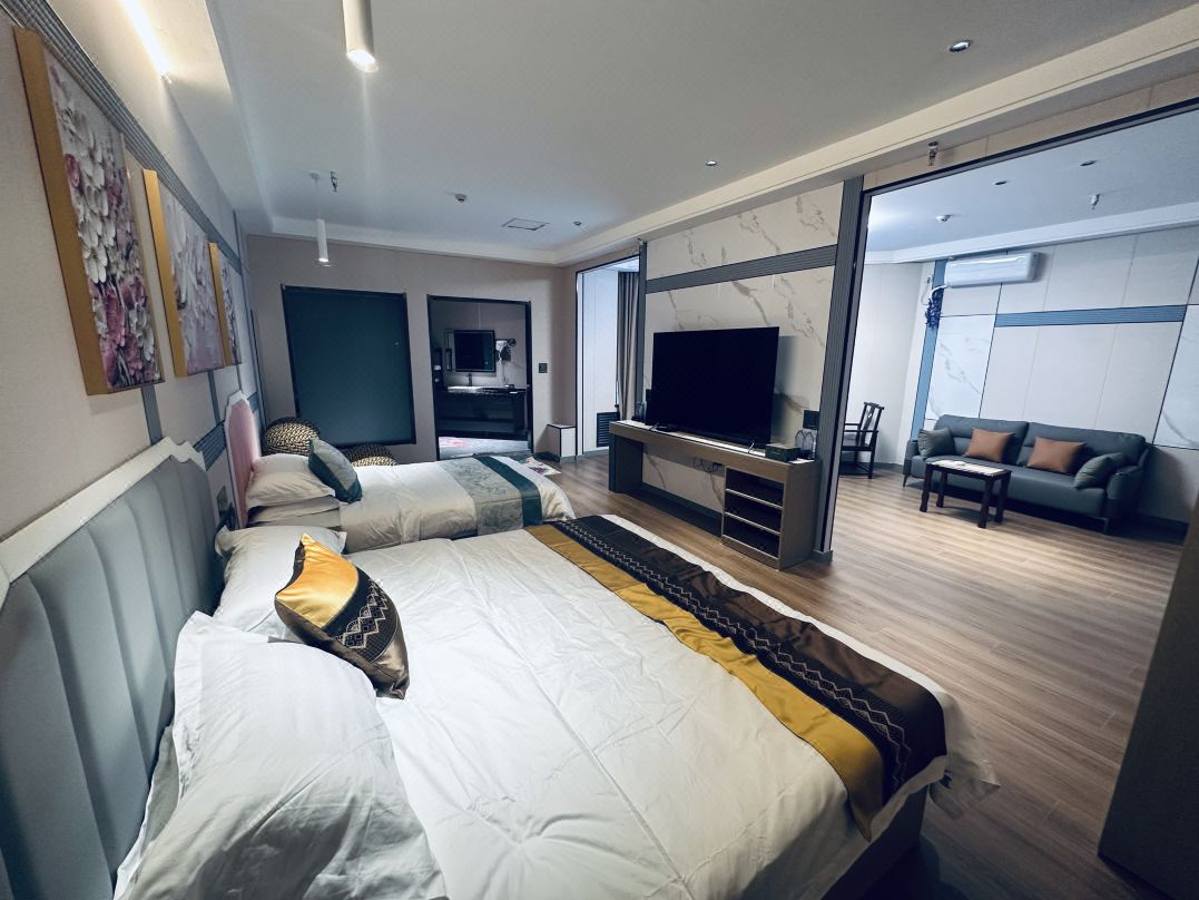 Yue'erwan Business Hotel