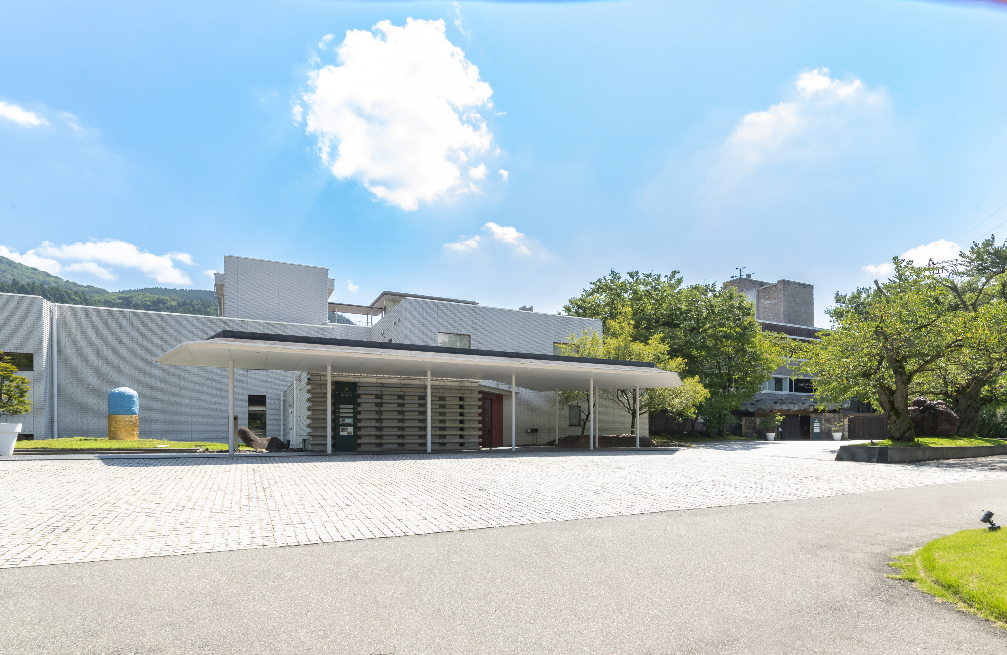 雅乐俱河畔度假村-官方