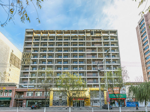 铁岭金峰华园酒店水木店