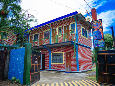 DMI Hotels & Apartments Tabaco Albay by RedDoorz