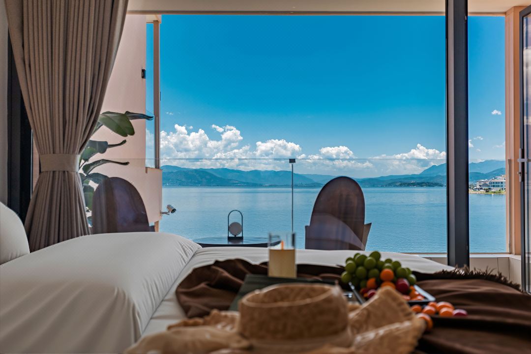 September·Trvael Luxury Sea View Leisure Resort (Doubly Corridor Erhai Store)