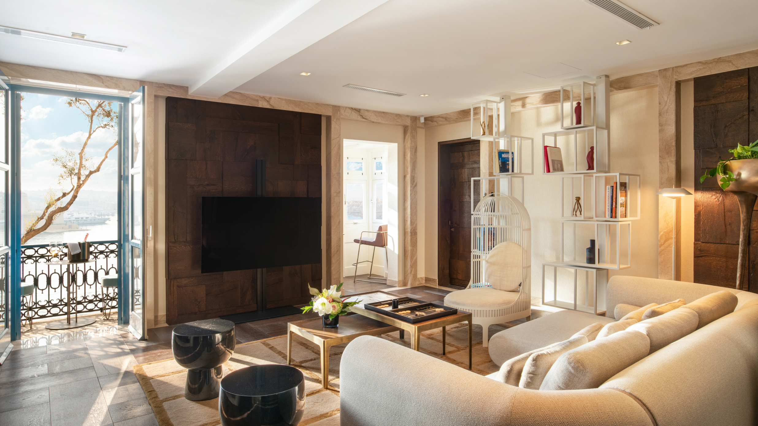 英尼亚拉港口酒店-官方