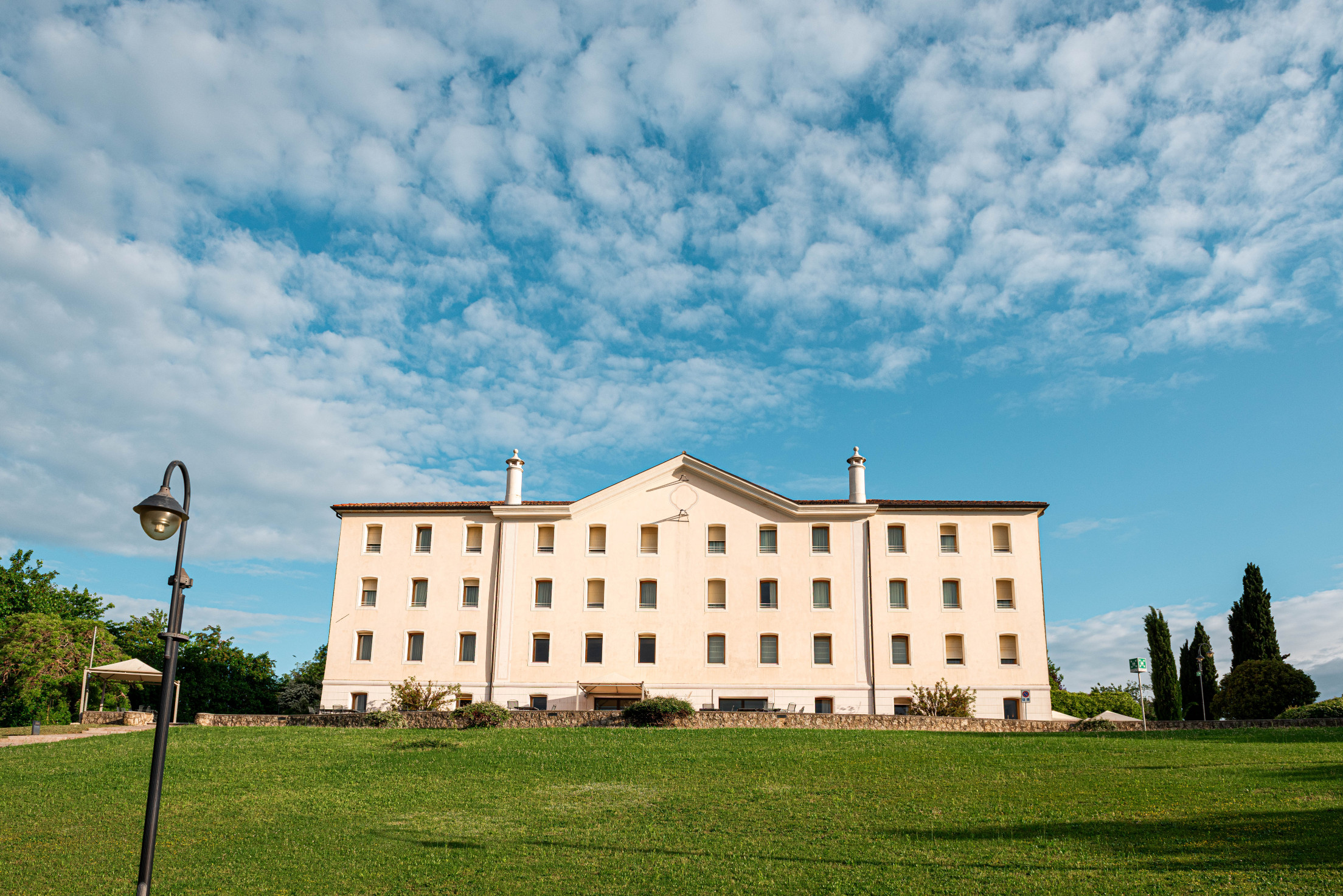 阿斯托里亚PHI酒店-官方