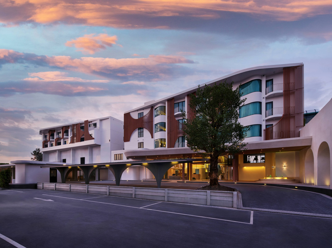 Phetara Hotel Mahachai by PCL