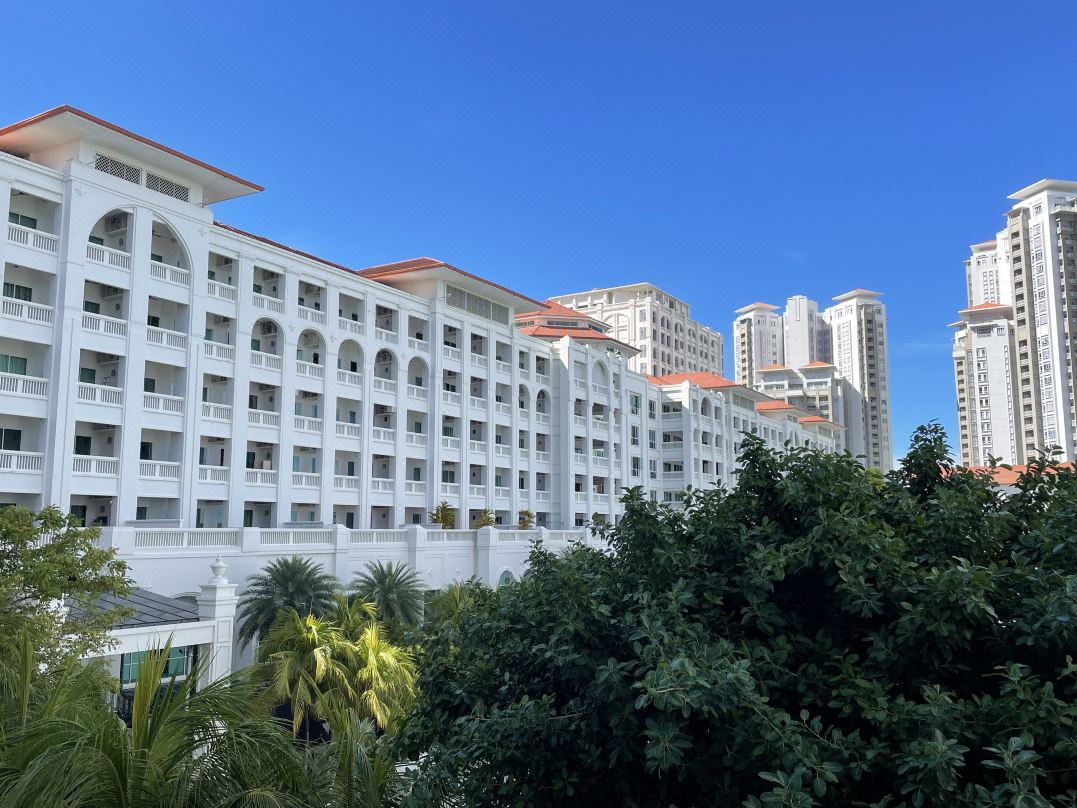 New Luxury SEAVIEW Suites Straits Quay Mall • Water Filter • Private Balcony • Bathtub