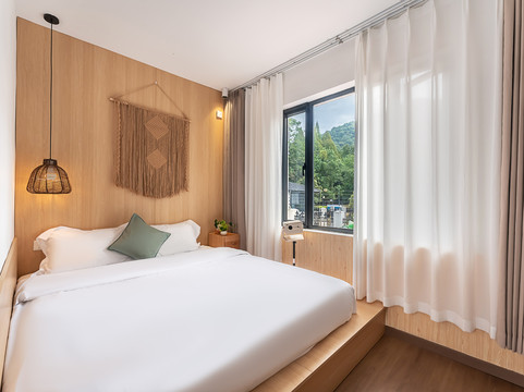 杭州秋山大叔民宿(雷峰塔太子湾店)主图