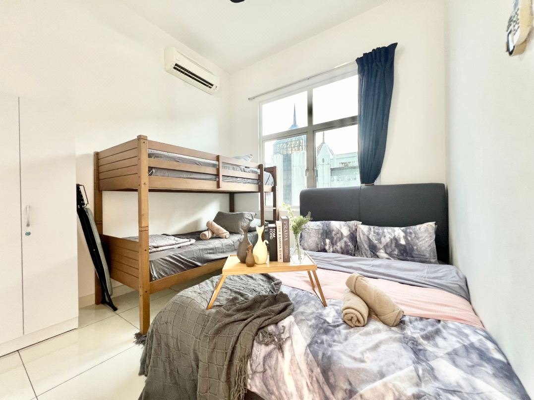 Puchong SkyPod Residence 1-10pax next to IOI Mall Wi-Fi MRT