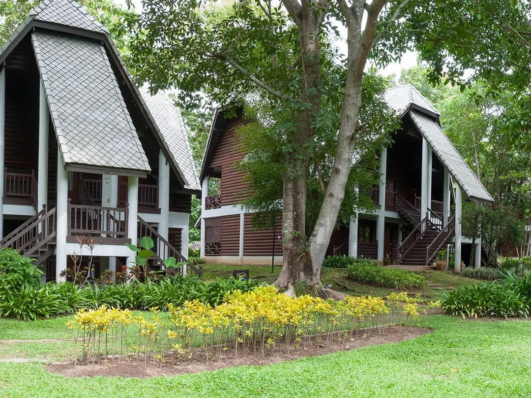 San Mahaphon酒店住宿-皇家萍花园度假村