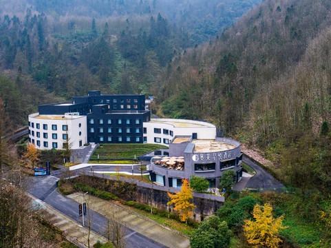 西岭雪山山地度假酒店