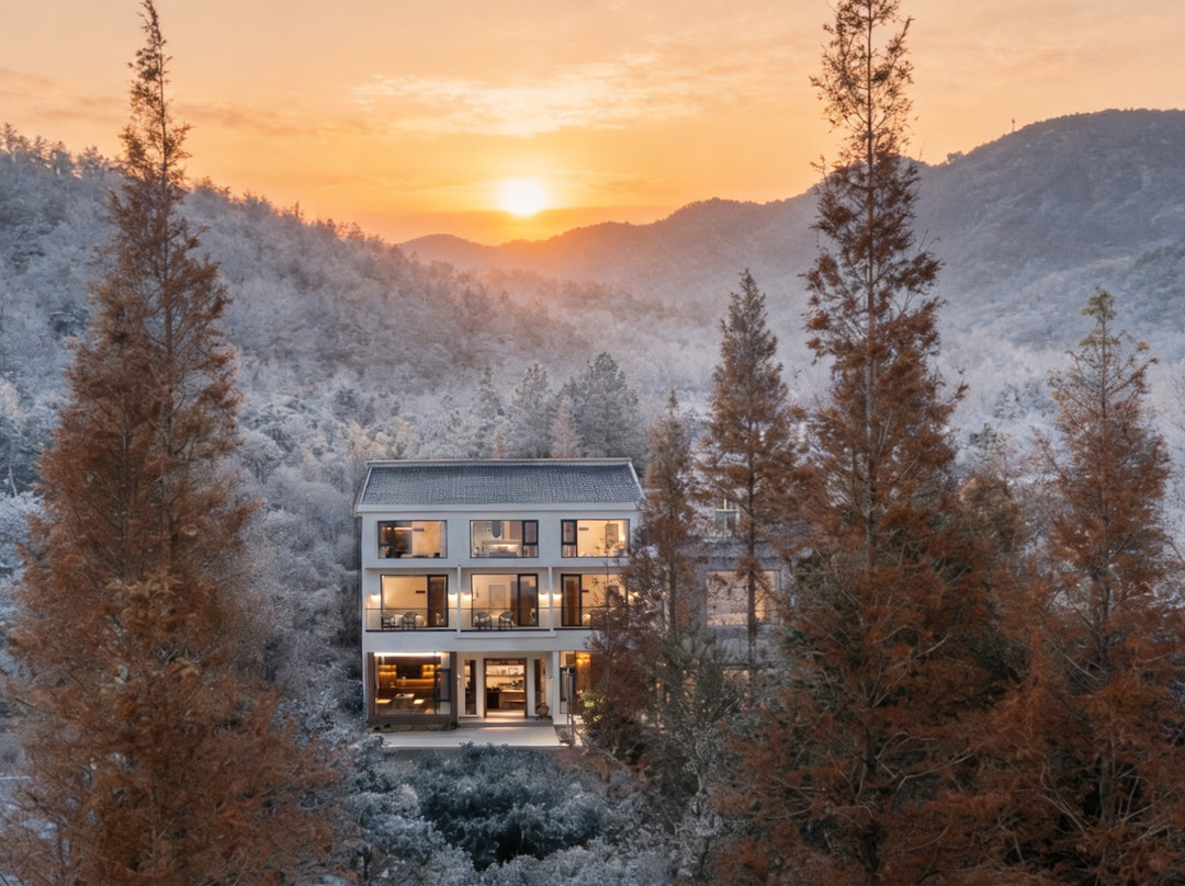 半山听云·拙朴美学民宿(南岳衡山景区店)