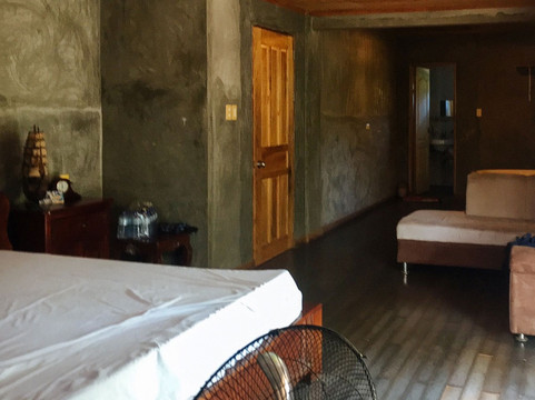 RedDoorz Hostel @ Madrias Pension House Isabela