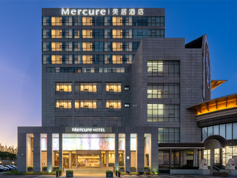 上海虹桥机场漕河泾美居酒店主图