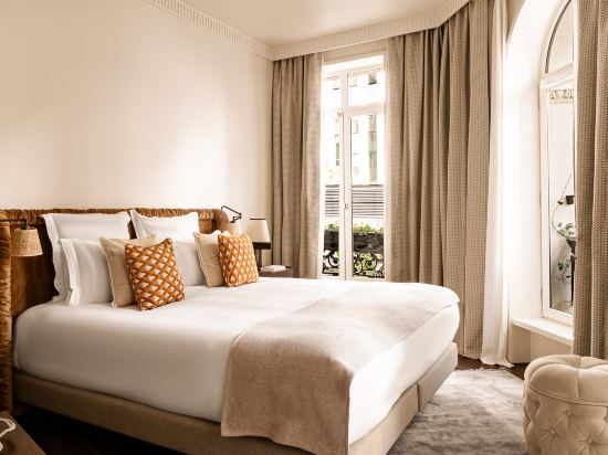 Château des Fleurs Hôtel & Spa Paris Room Type - Deluxe Room