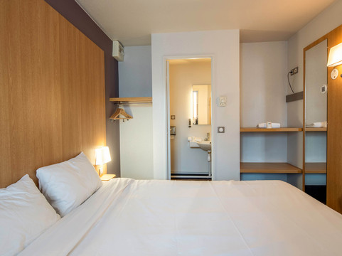 B&B HOTEL Amiens Longueau