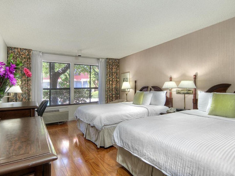 Days Inn by Wyndham Mountain View