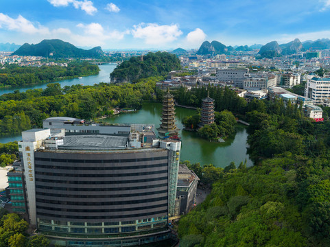 漓江大瀑布饭店