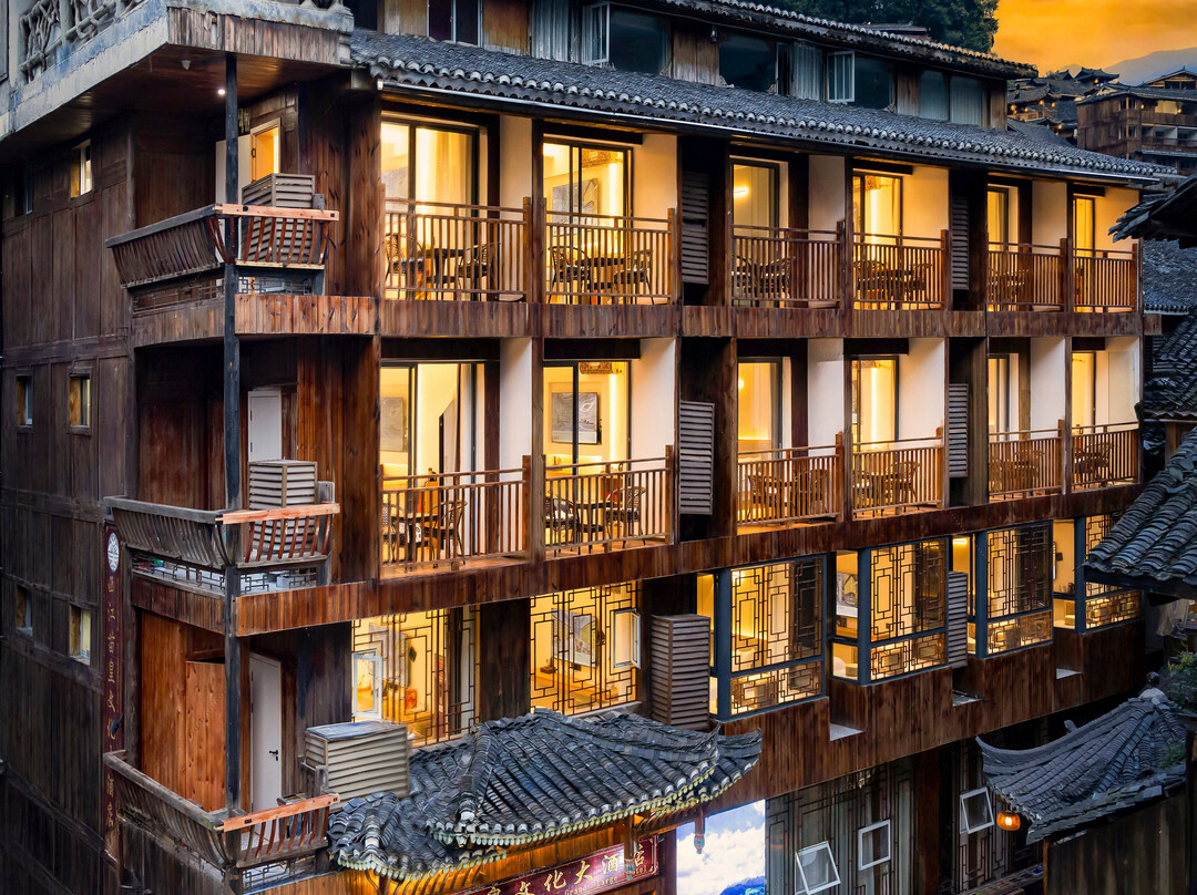 雷山县酒店住宿-千户苗寨苗皇文化大酒店