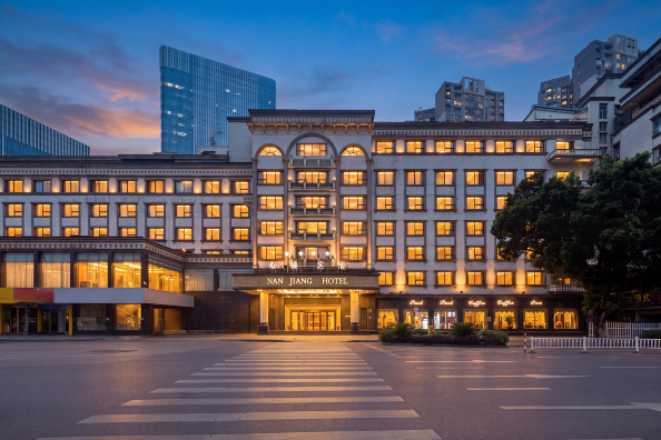 南疆酒店（柳州高铁站谷埠街国际商城店）-官方