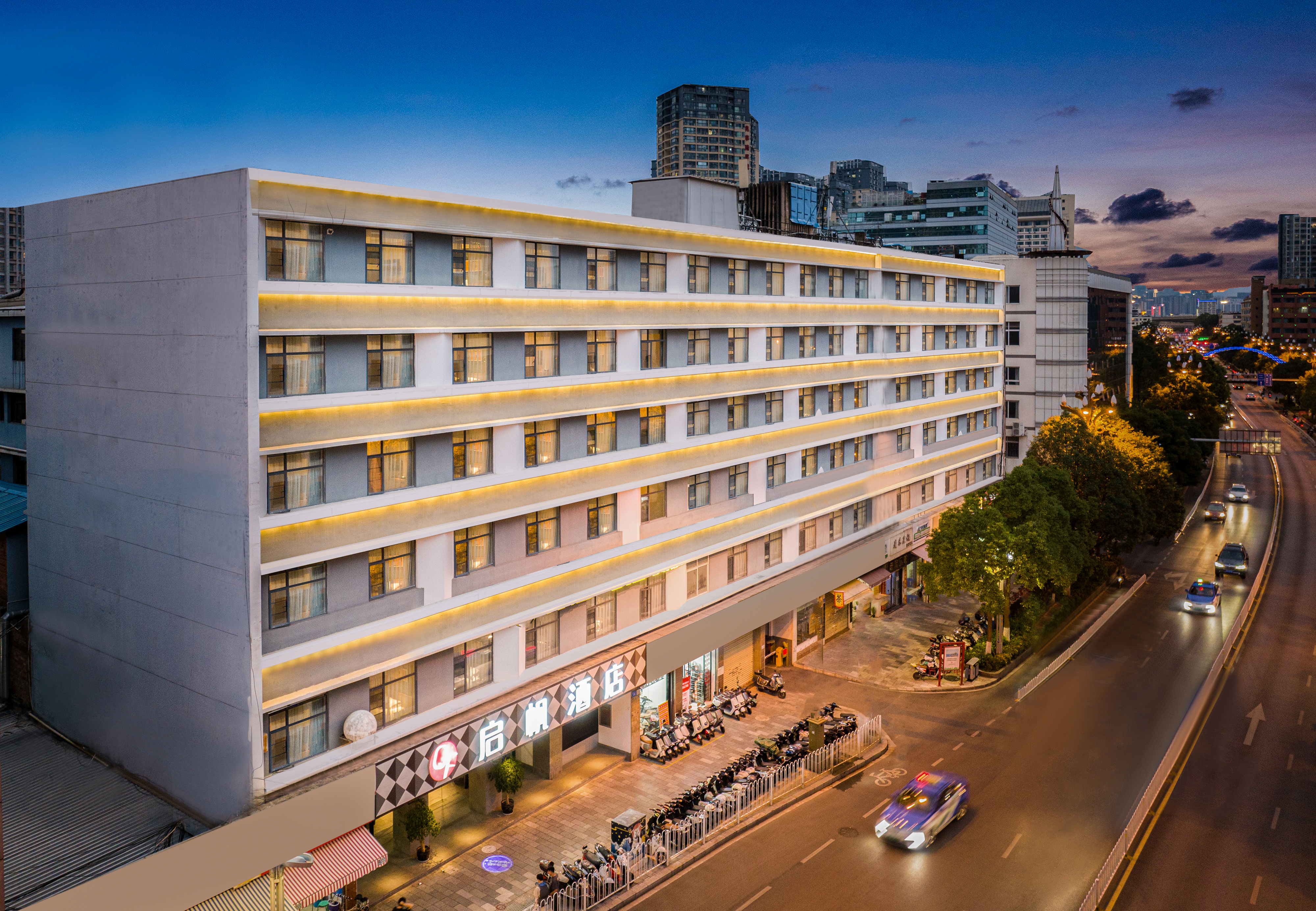 启帆酒店（昆明火车站万象城店）-官方