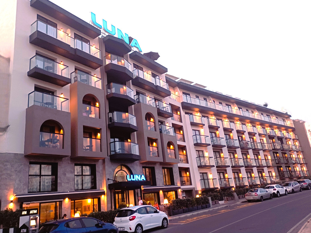 Luna Holiday Complex