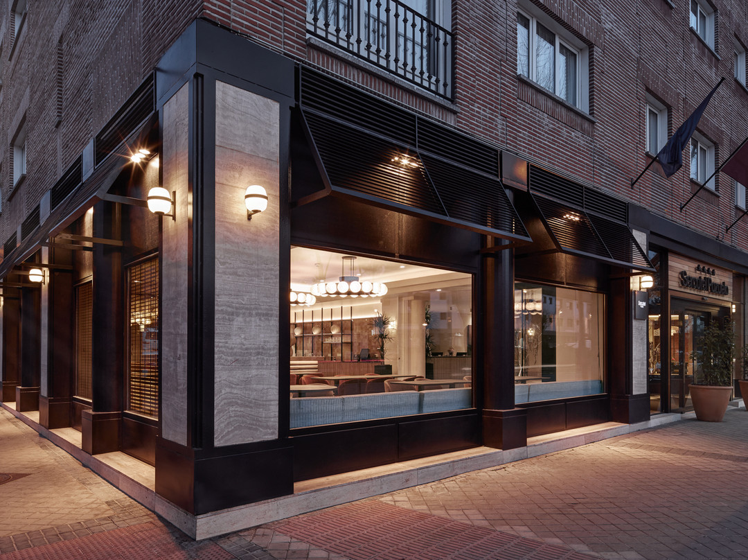 Somosaguas酒店住宿-波苏埃洛酒店