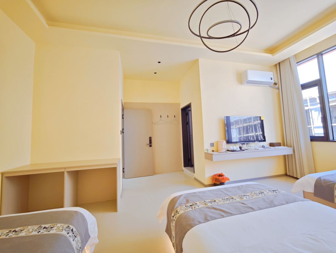 Zhijin Yitu Hotel