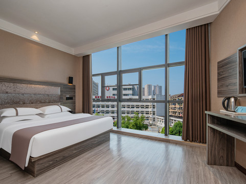 米兰精品主题酒店