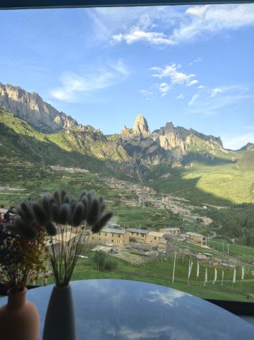 Ya'an 18 ° · Full View Sunrise View Homestay (Zagana Runwugou Branch)