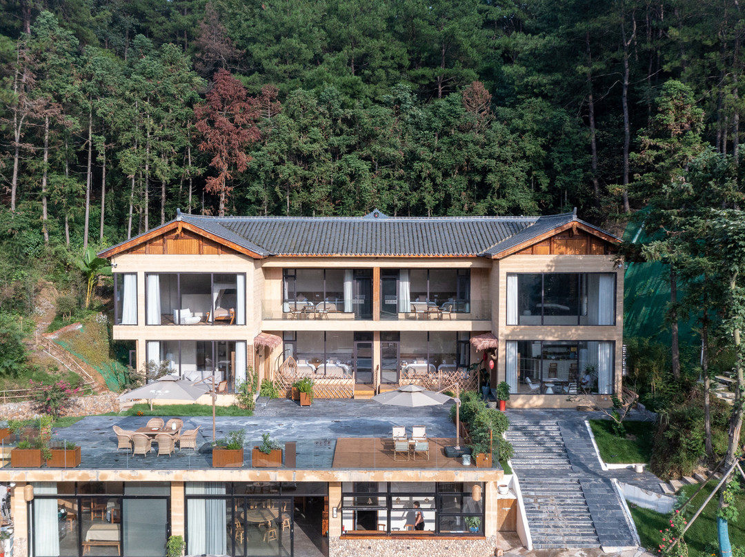 韶山隐凤居民宿（故居景区店）