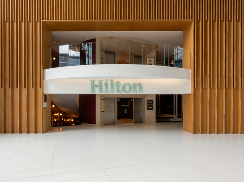 巴黎拉德芳斯希尔顿酒店