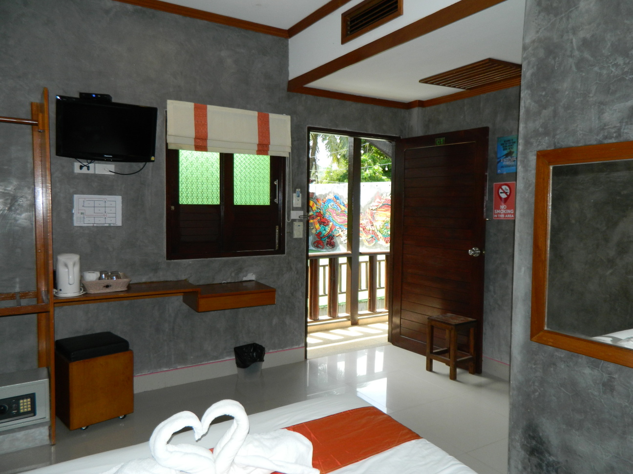 帕岸岛疯狂猴子青年旅馆-官方