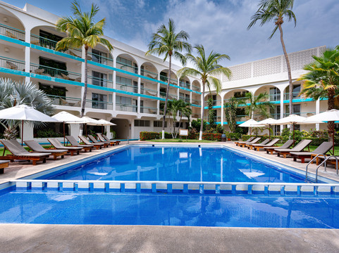 埃斯孔迪多港酒店住宿-薇拉苏套房酒店