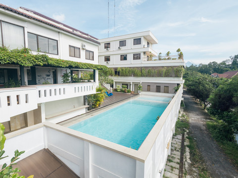 Front One Resort Yogyakarta