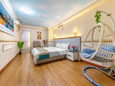 隆利假日酒店（遂溪全丰店）