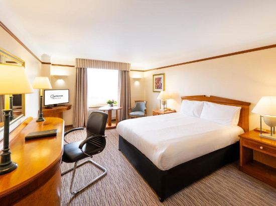 Copthorne Hotel Merry Hill-Dudley Room Type - Standard Waterfront Family Room with One King Bed and one Single Bed