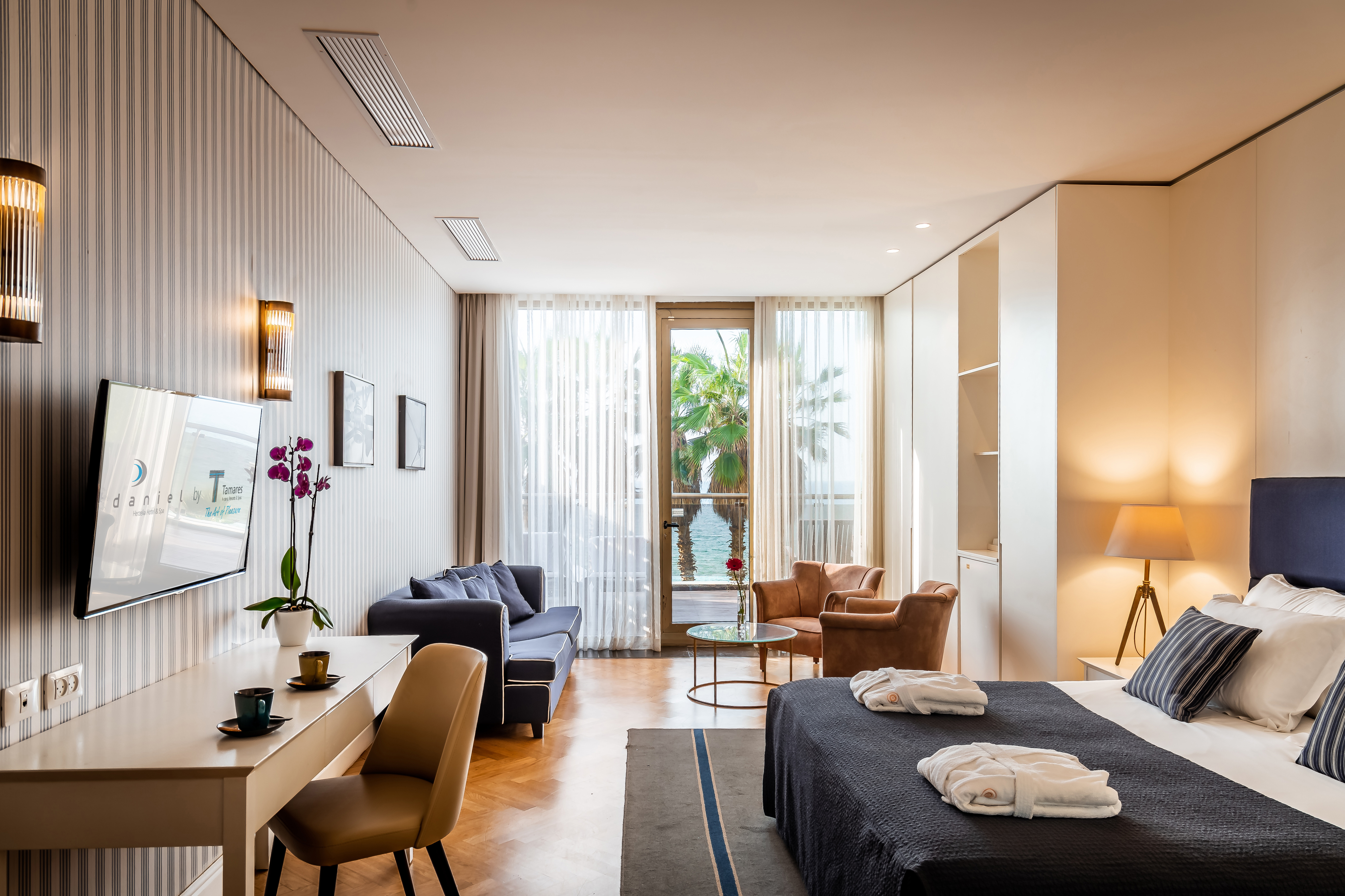 丹尼尔荷兹利亚酒店-官方