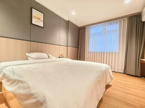 如家云上四季酒店(万宝广场店)