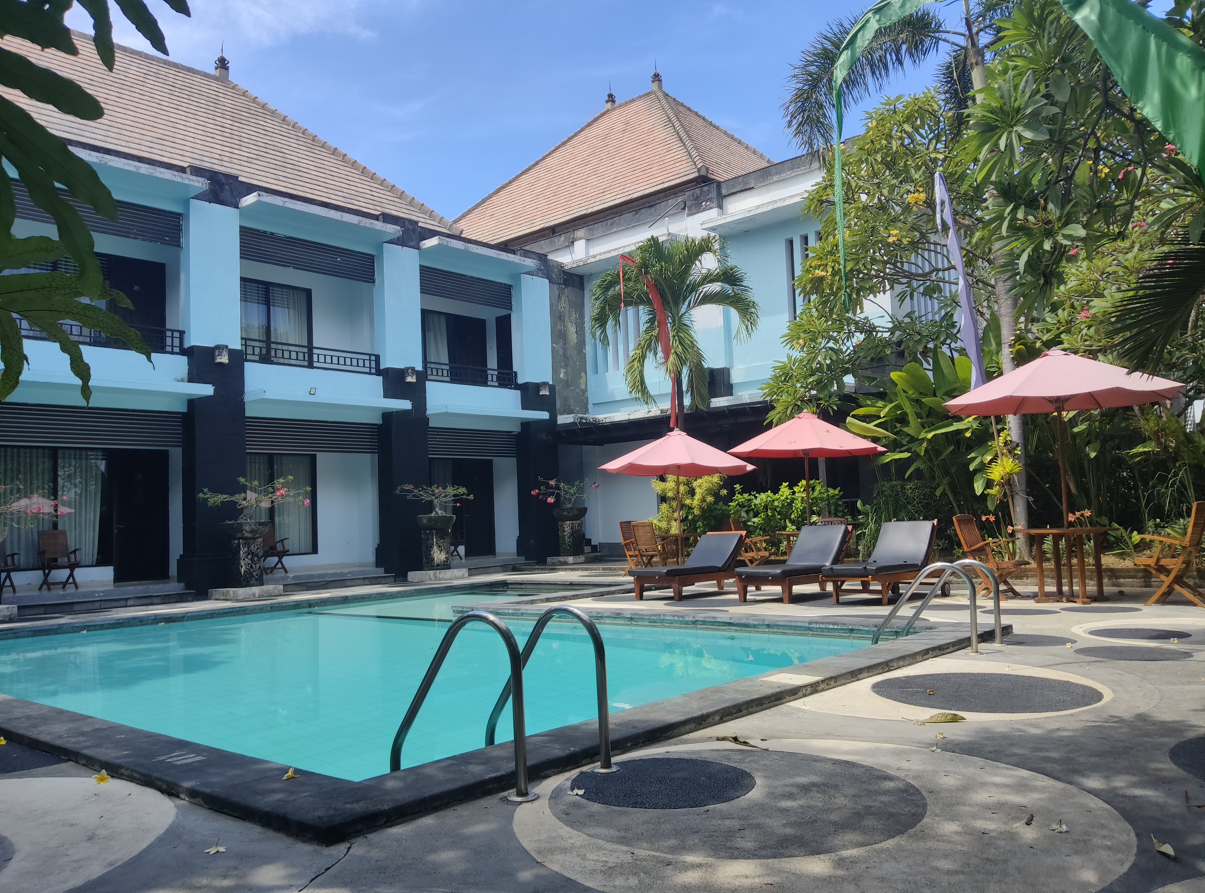 The Radiant Hotel-官方