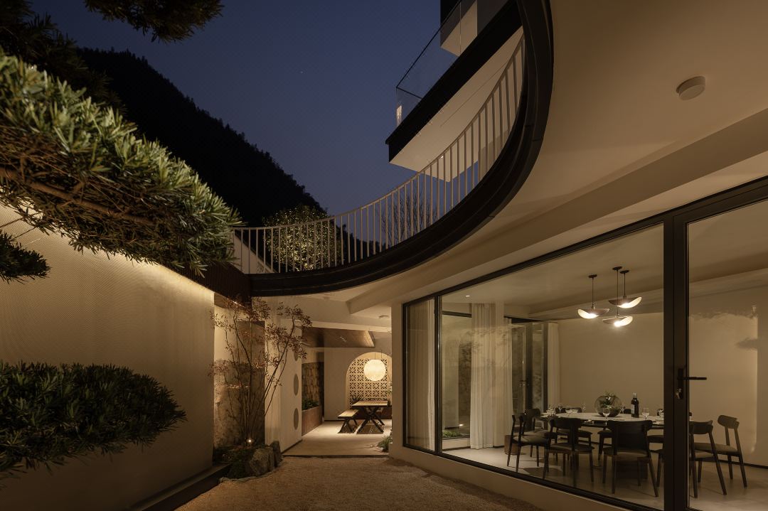 Mountain Bliss · Whispering Haven Healing Hideaway (Anji Cloud Grasslands Branch)