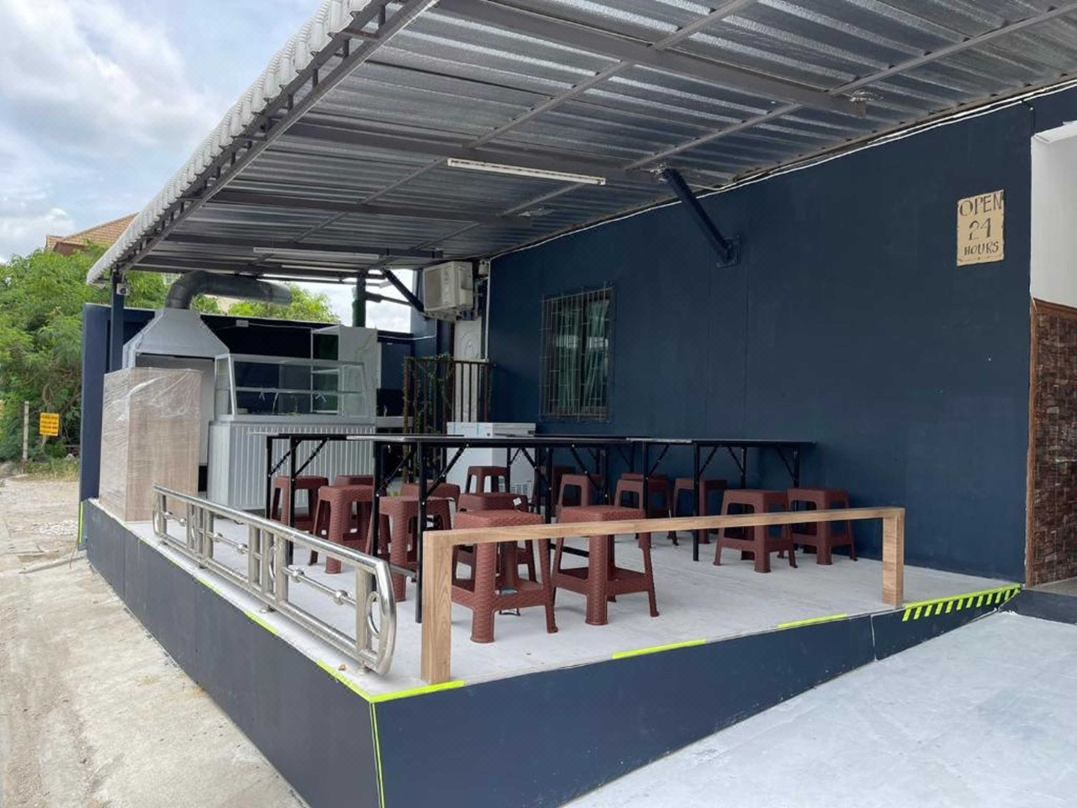 OYO 75577 Palace Hostel