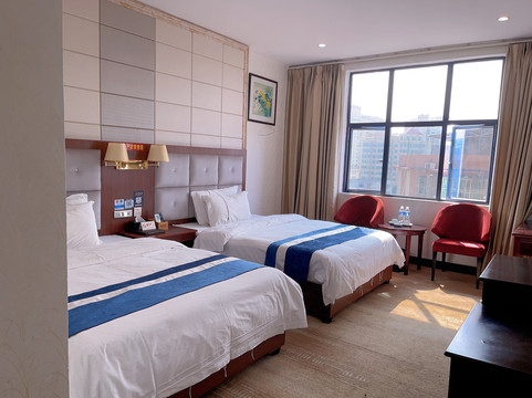 翁源龙鹏大酒店