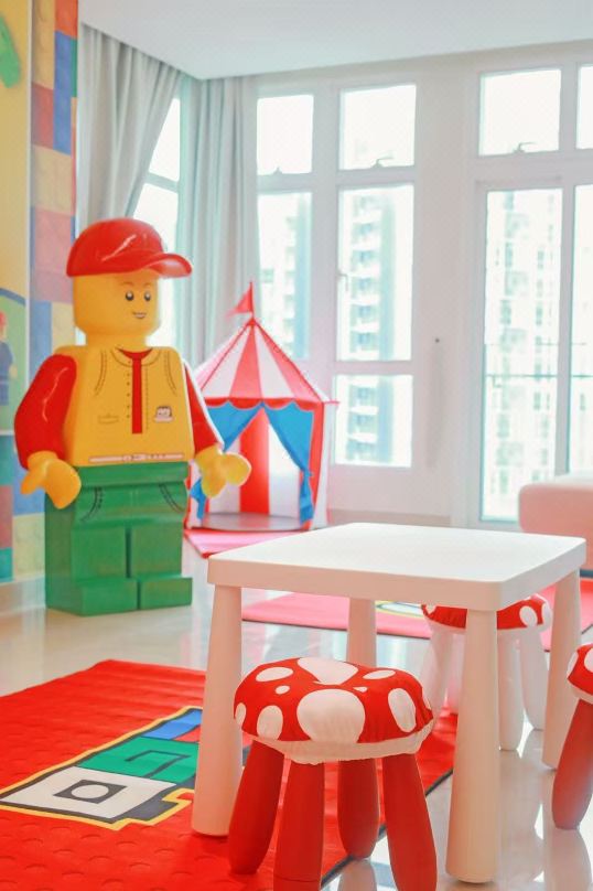 Lego House Near Lego Land