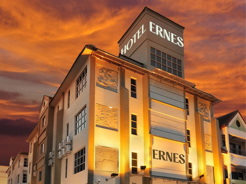 诗布朗再也 E-Red 酒店