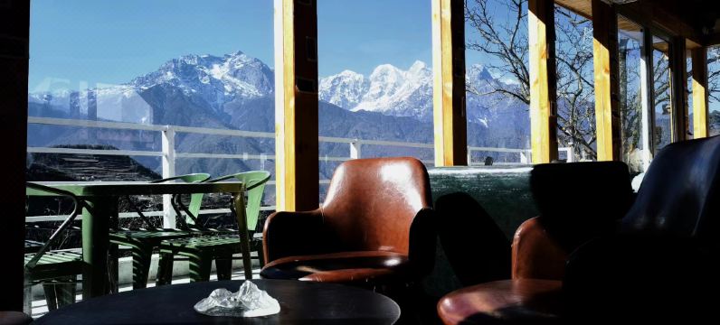 Luding Guishan Muyun Homestay