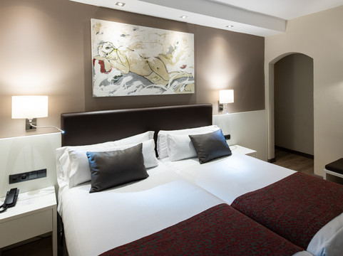 Gualba de Dalt酒店住宿-加泰罗尼亚卡斯泰尔奴酒店