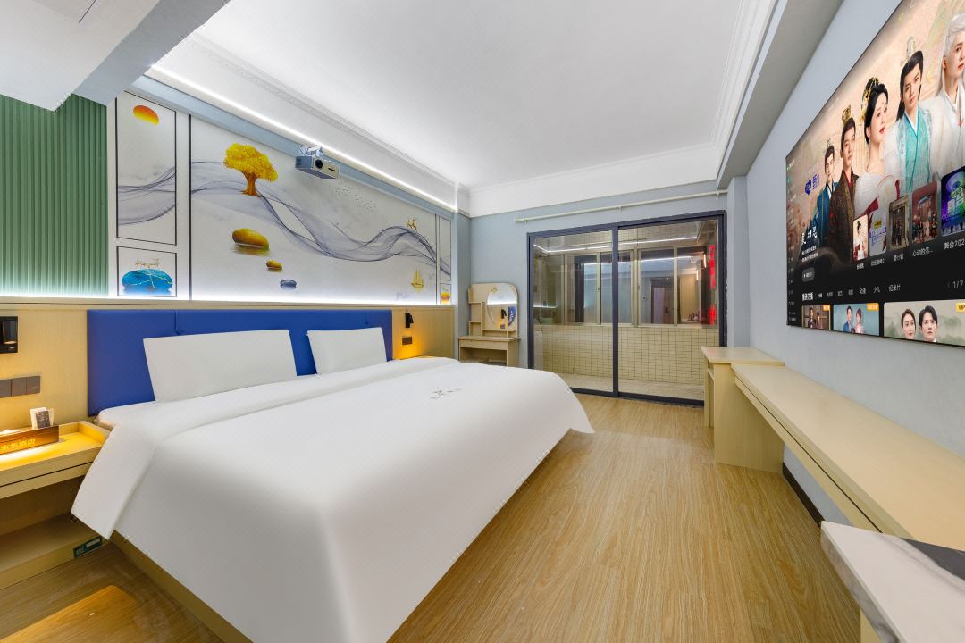 Donghua Hotel