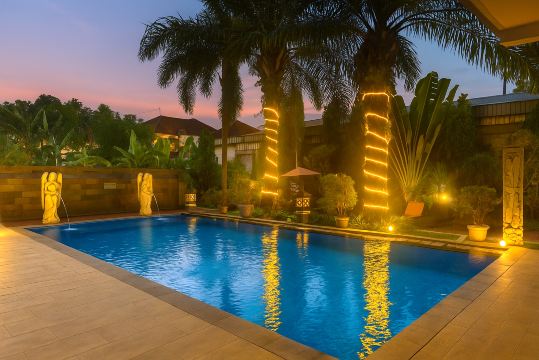 登巴萨普瑞沙伦酒店-官方